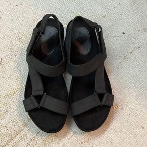 Brand new spring platform sandals